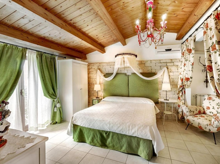 B&B Villa U Marchisi hotel de bajo precio con encanto en Sicily Cava D'Aliga Italy Beach