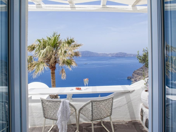 Mill House Studios and Suites Santorini design boutique hotel con encanto