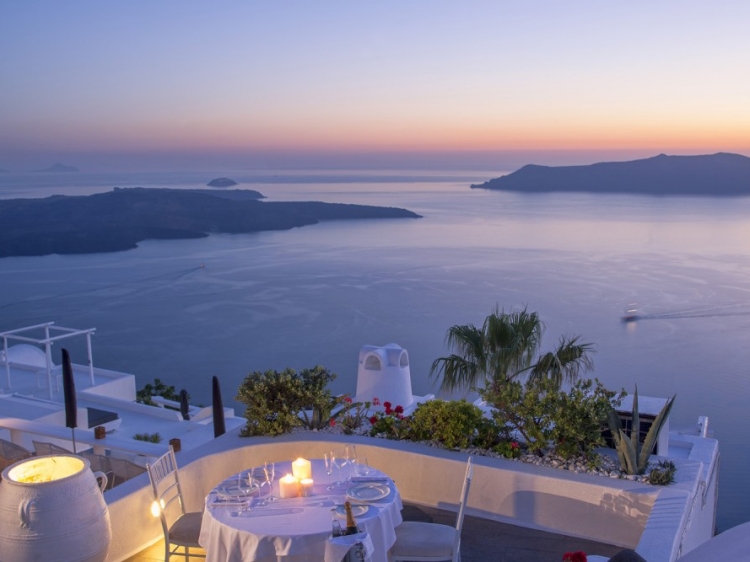 Mill House Studios and Suites Santorini design boutique hotel