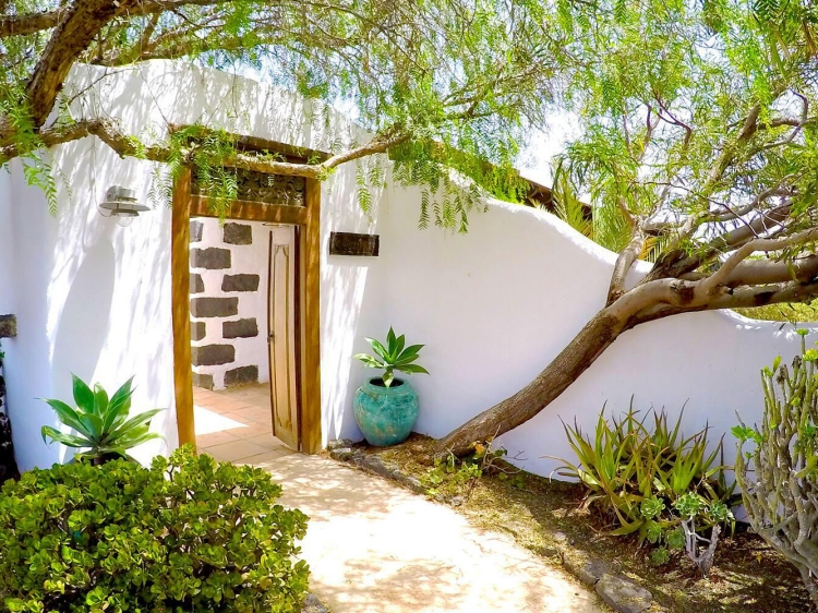 Finca Tomarén Lanzarote rustic villas  b&b apartameto para alquilar con encanto