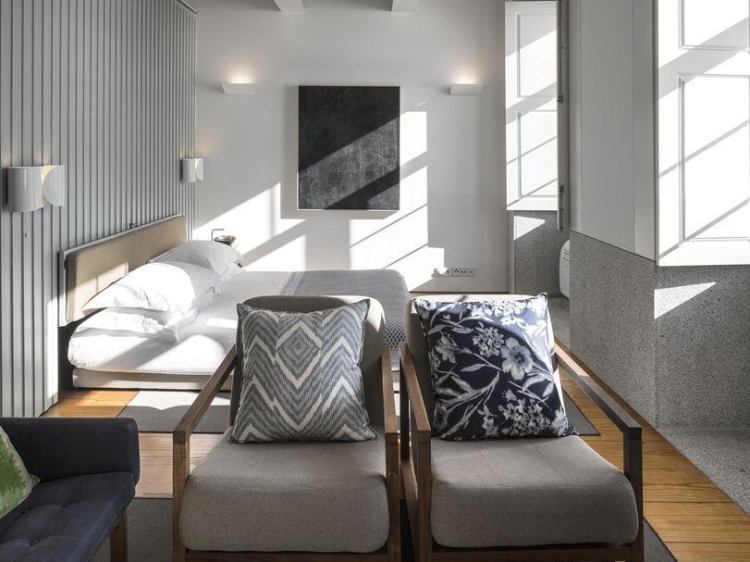 Flattered to be in Oporto Portugal de Diseño Hotel Apartamentos