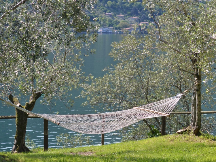 Castello Oldofredi Hotel Monte Isola lago b&b romantico con enacanto
