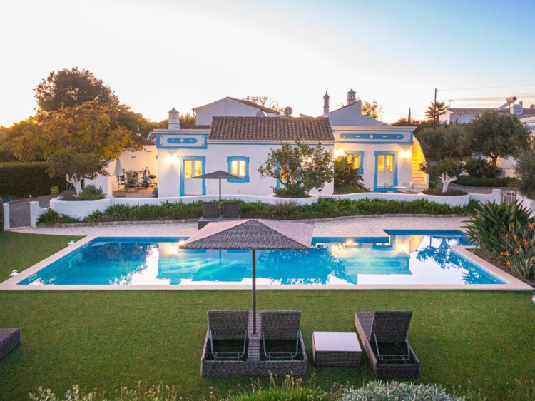 Casa Flor de Sal: encantadoras villas en alquiler con piscina en el Algarve en Tavira