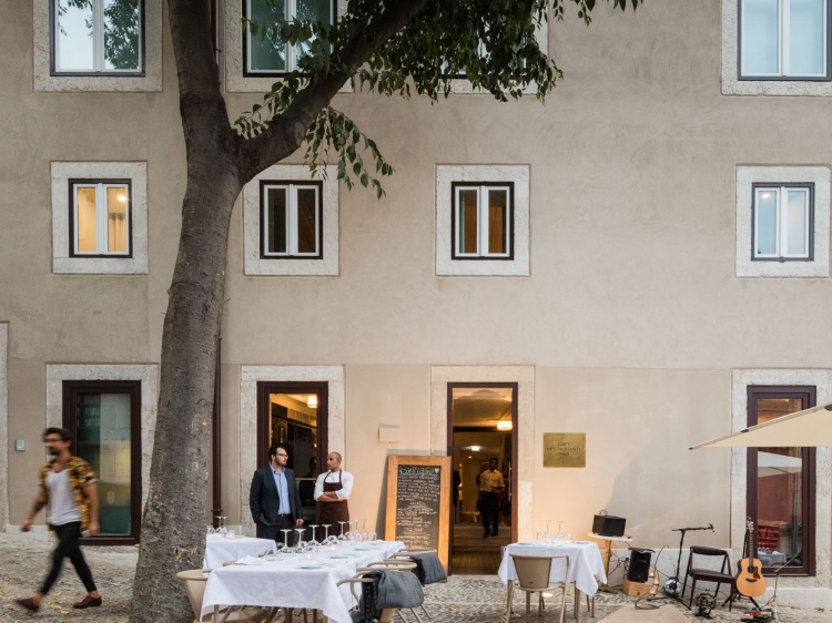 Hotel santiago de alfama boutique con encanto hotel lisboa romantico lujo