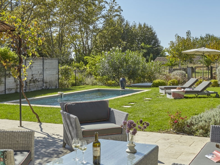 chateau les carrasses quarante piscina privada
