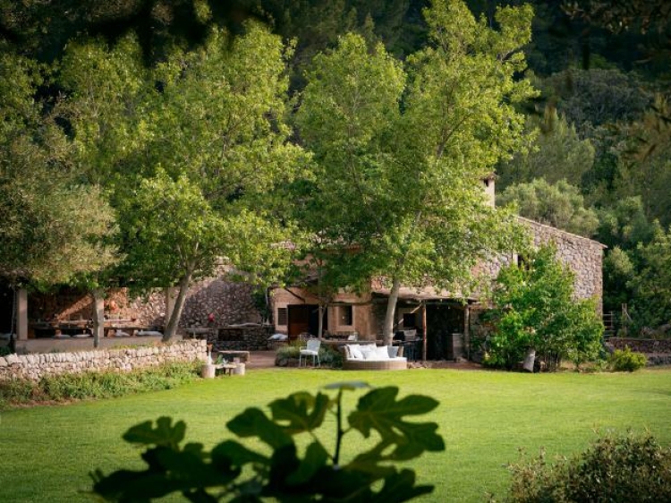 Finca EcoLuxe Playa Valldemossa villa con encanto para alquilar en Mallorca