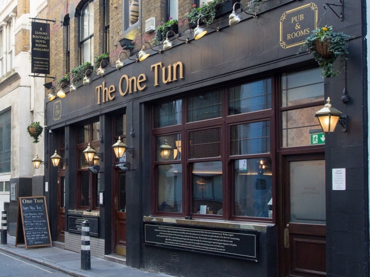 The One Tun Pub & Rooms hotel Londres con encanto romantico pequeño buen precio