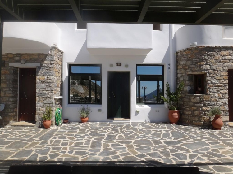 ELaiolithos Luxury Retreat Naxos autentico rural 