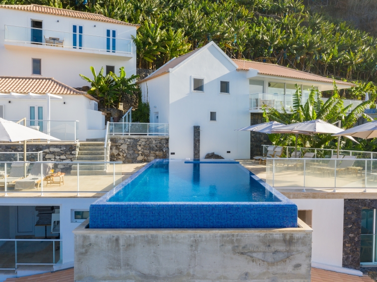 Escarpa - The Madeira Hideaway apartamentos y habitaciones de lujo frente al mar