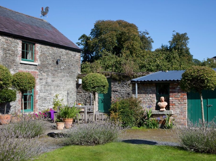 The Georgian Stable Yard House Ireland Burtown House 
