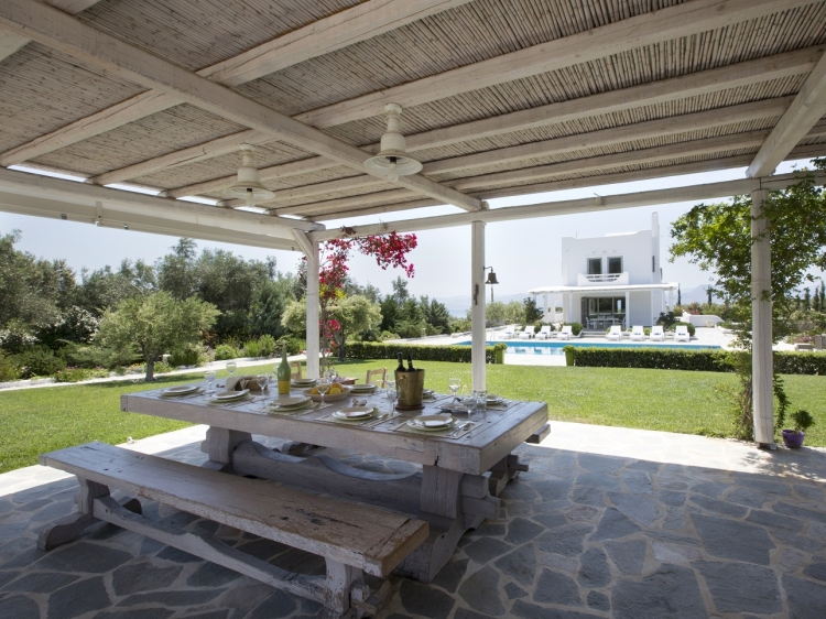 Escapada Villa Elena Loutraki Grecia hotel con encanto barato lujoso boutique con caracter pequeño