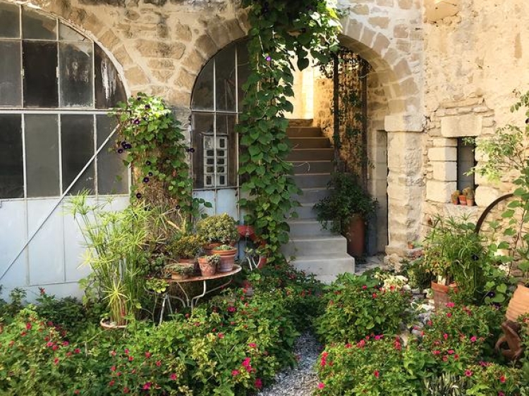Les Toiles du 15 hotel boutique foto del jardin en Montaren-et-Saint-Médiers
