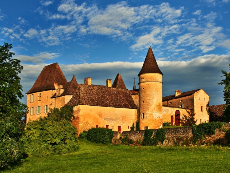 Escapada Chateau La Bourlie Urval Dordogne Francia hotel con encanto barato lujoso boutique con caracter pequeño