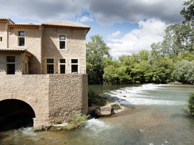Le Moulin Sur la Rivière