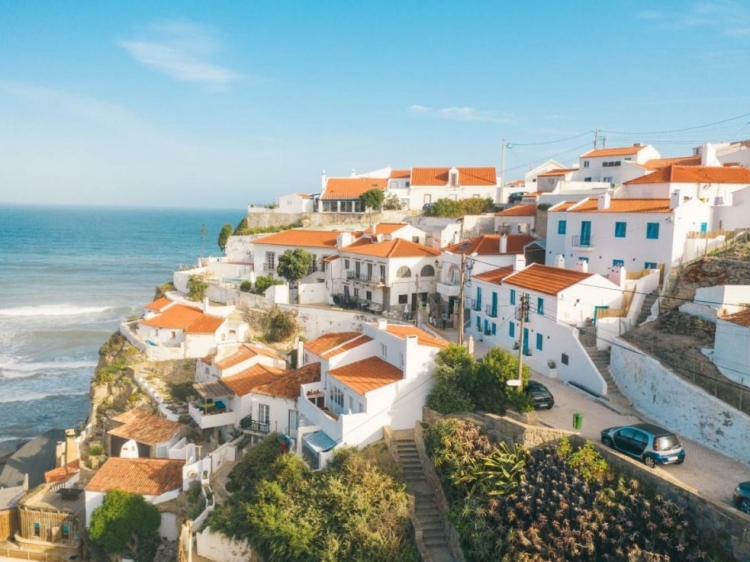 Azenhas do Mar Villas Sintra Portugal Costa de Lisboa Portugal apartamentos de viaje con vistas al mar