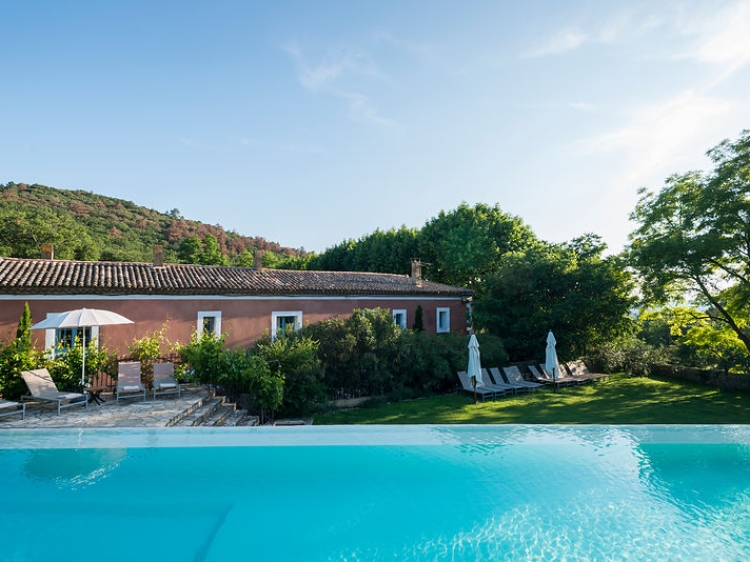 Mas des Saint-Victor-des-Oules hoteles / Languedoc y Rosellón casitas con encanto patio