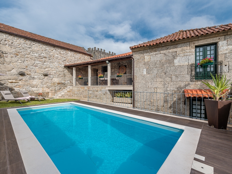 Piscina en la casa rural Tower House Portugal