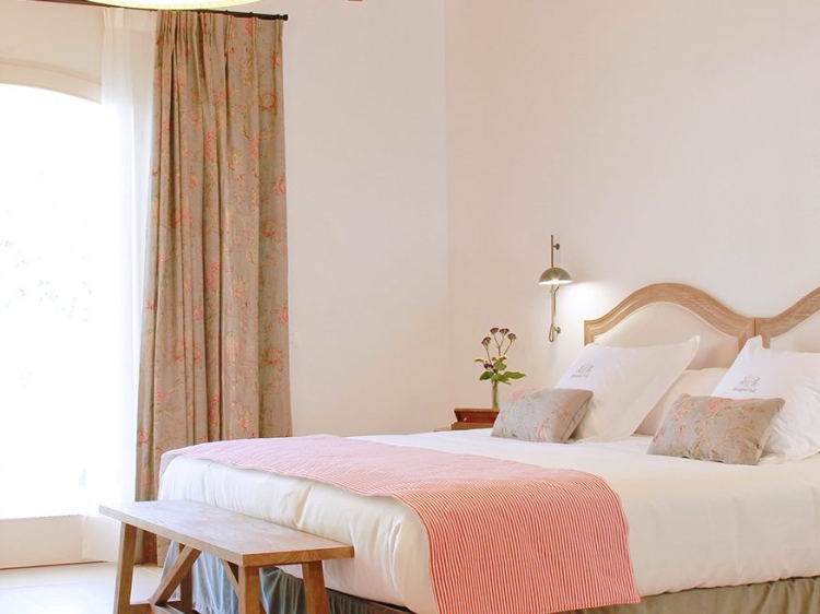 Mejor pequeño hotel con encanto Binigaus Vell en Menorca. Lugares secretos.