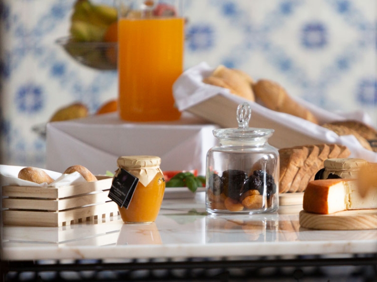  Produtos Regionales y locales servidos en el desayuno Bacharéis Charming House, Figueira Foz Secretplaces