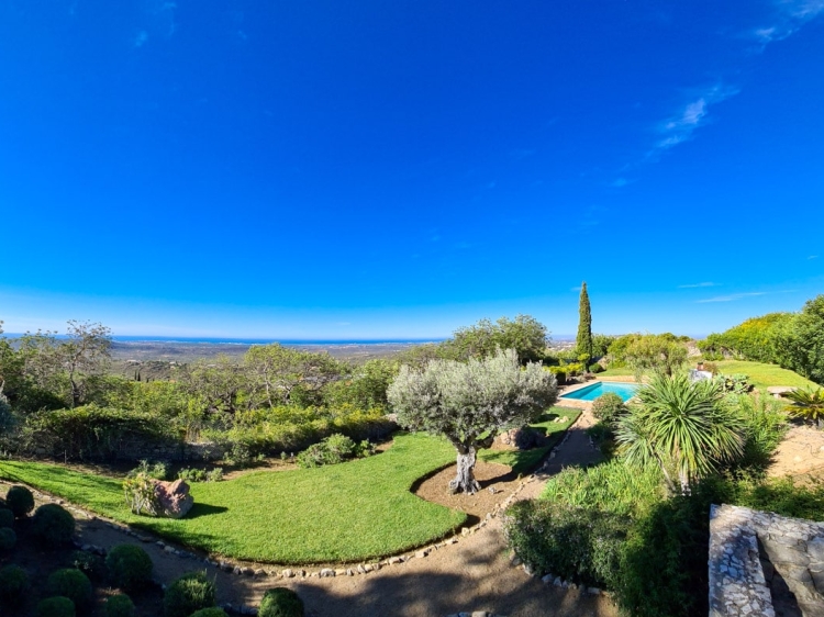 la vista vila-da-senhora GHouse en Loule para alquilar casa de vacaciones en Algarve mejor y romántica villa