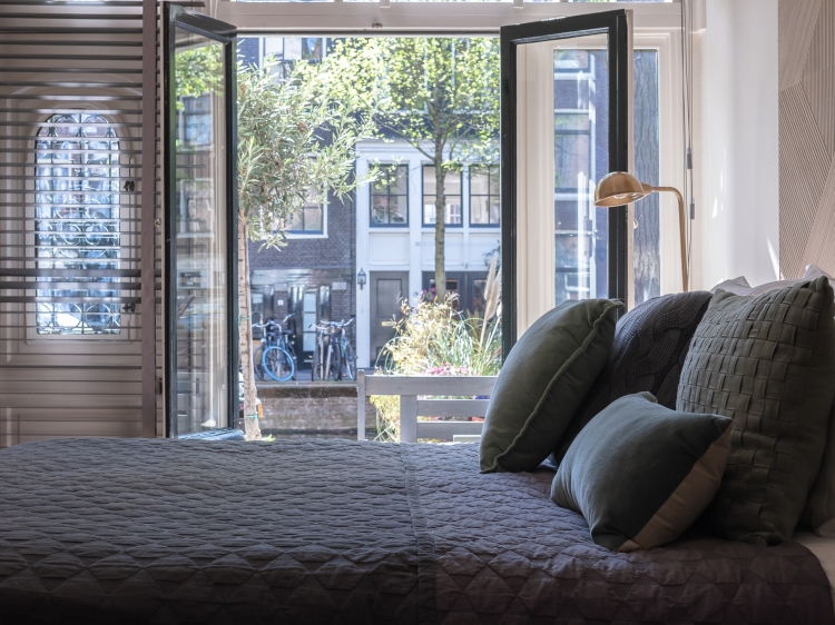 Canal Room 
