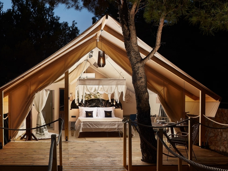 Abeille Maison Glamping Resort Zlatni Rat, one-bedroom luxury tent