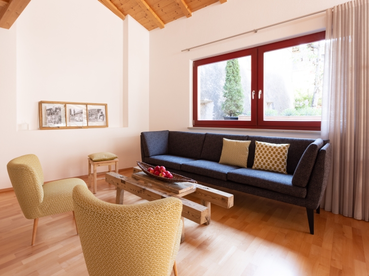 Cosy sitting area in the living room, Ansitz Pastreinbach, Südtirol/Italien, Secretplaces