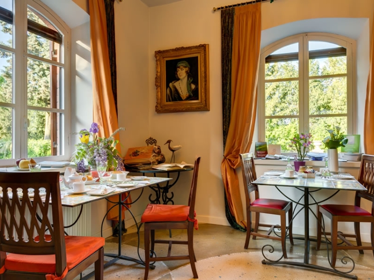 Villa Favorita alba Hotel boutique con enancato