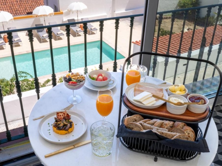 Lilases Boutique House & Garden mejor hotel boutique con encanto sólo para adultos en Mora Portugal