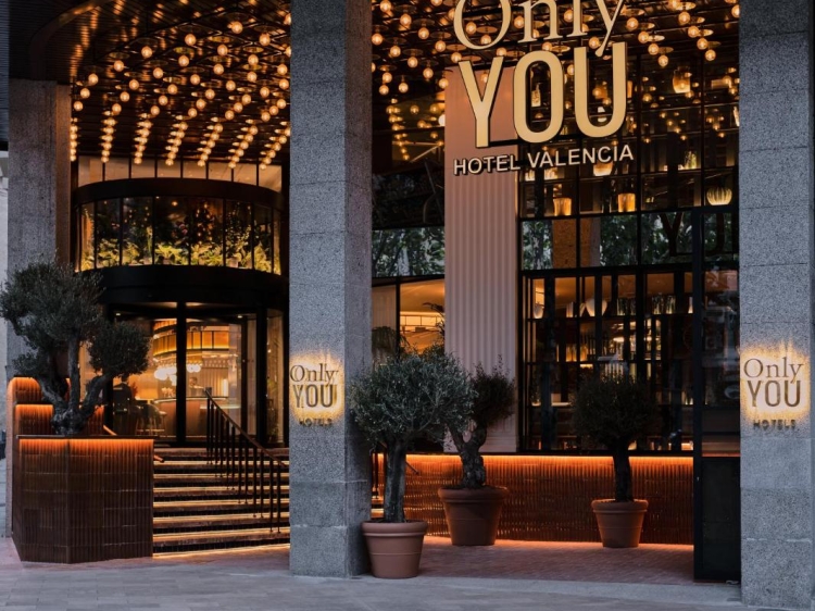 YOURS Boutique Hotel best luxury hotel in the center of Valencia