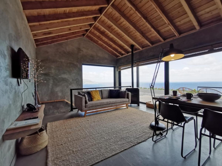 Lava homes Pico Azores lujo