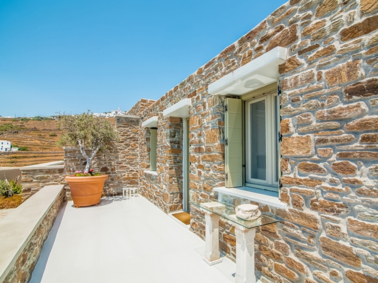 Aeolis Tinos Suites hotel boutique de playa y romántico y casa de vacaciones