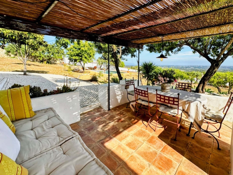 generous villa, faro, algarve, casa de vacaciones, piscina, terraza, secretplaces, portugal