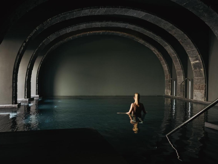 Piscina del NINE DOTS Azorean Art Boutique Hotel Ponta Delgada Azores