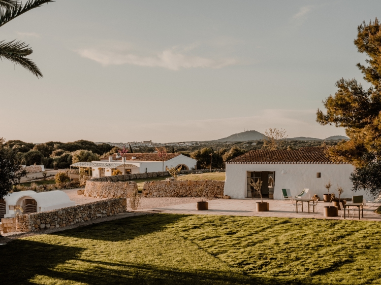 Finca Amagatay Menorca. Hotel con encanto en el campo. Piscina exterior. Islas Baleares. Vacaciones sólo adultos. 