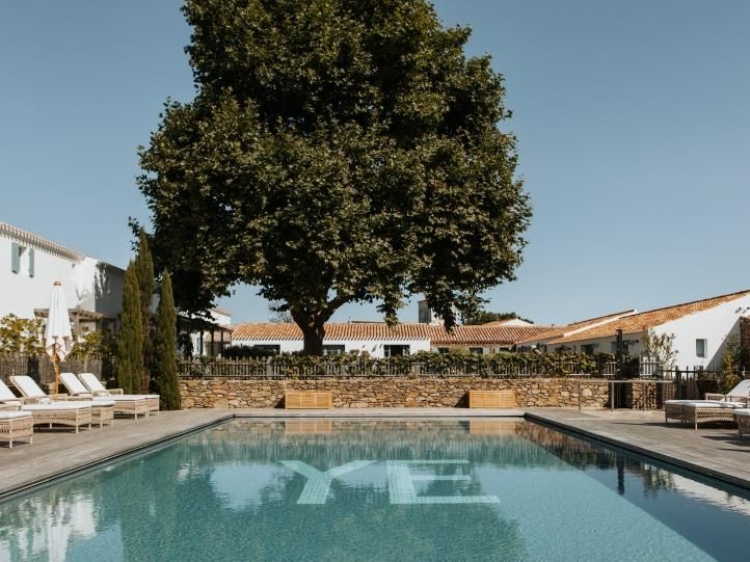 Hotel con spa La Mission L'Ile d'Yeu, Francia. Mejores hoteles con encanto y con piscina. Desayuno buffet. Vacaciones en Francia. 