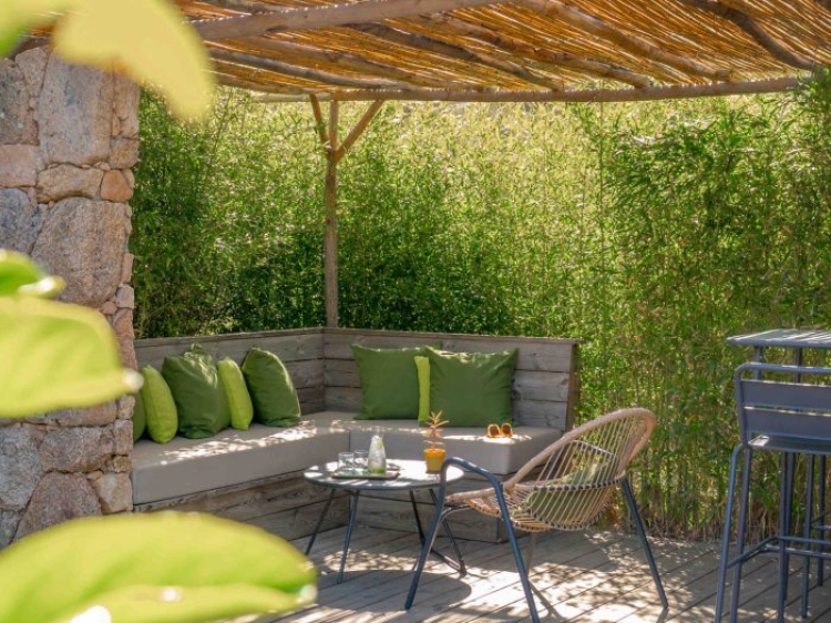 Hôtel Les Chambres de Mila. Hotel boutique en la isla de Bonifacio, Córcega, Francia. Hotel con encanto y piscina. Vacaciones en familia. 