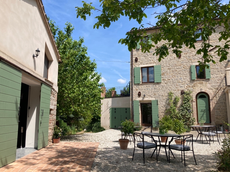 Patio - villa verdicchio - le marche - Secretplaces