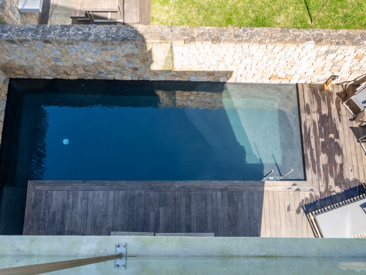  Encantadora Pink House Santa Cruz Secretplaces in Portugal 