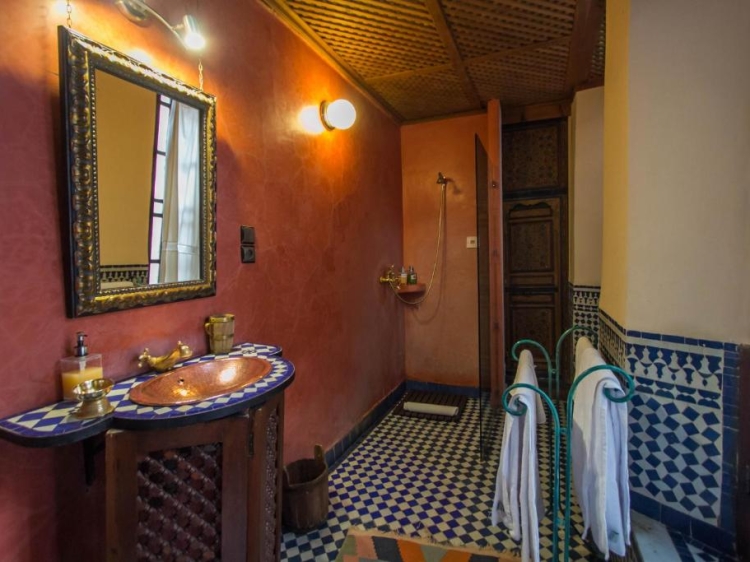 Riad Dar Cordoba en Fez hotel con encanto y barato 