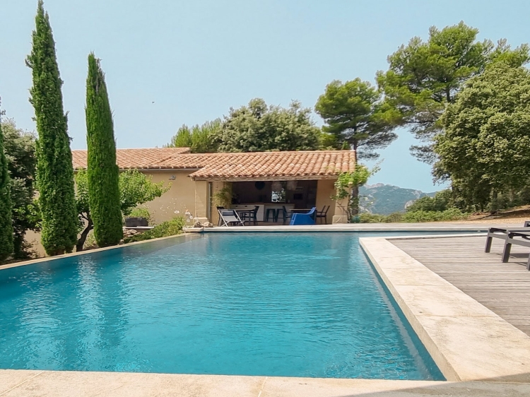L'Aube Safran está ubicado en Le Barroux b&b boutique