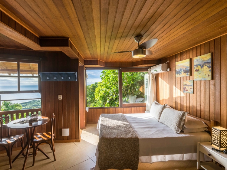 Master Suite 3 and the view to the south corner of Praia do Rosa