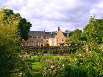 Château de la Barre - B&B & Apartamentos in Conflans sur Anille, Valle del Loira