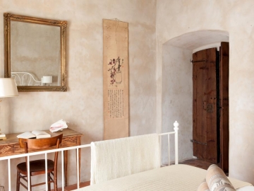 Castello Oldofredi - Hotel & Self-Catering in Monte Isola, Lago de Garda y Lago de Iseo