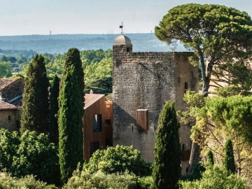 Tour Sarrazine de Montaren - B&B in Uzès, Languedoc y Rosellón