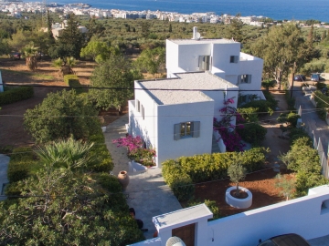 Villa Zoe - Hotel & Self-Catering in Koutouloufari, Creta