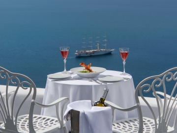 Athina Luxury Suites - Hotel Boutique in Fira, Cícladas