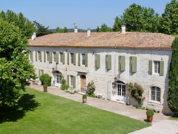 Domaine Des Clos - Hotel & Self-Catering in Beaucaire, Languedoc y Rosellón