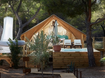 Abeille Maison Glamping Resort Zlatni Rat - Glamping in Bol, Costa de Dalmacia