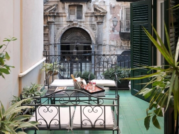 Palazzo dei Baroni Arone di Valentino - Hotel & Self-Catering in Palermo, Sicilia